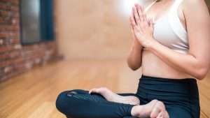 Who Invented Yoga Clothes? A Journey from Ancient Traditions to Modern Fashion