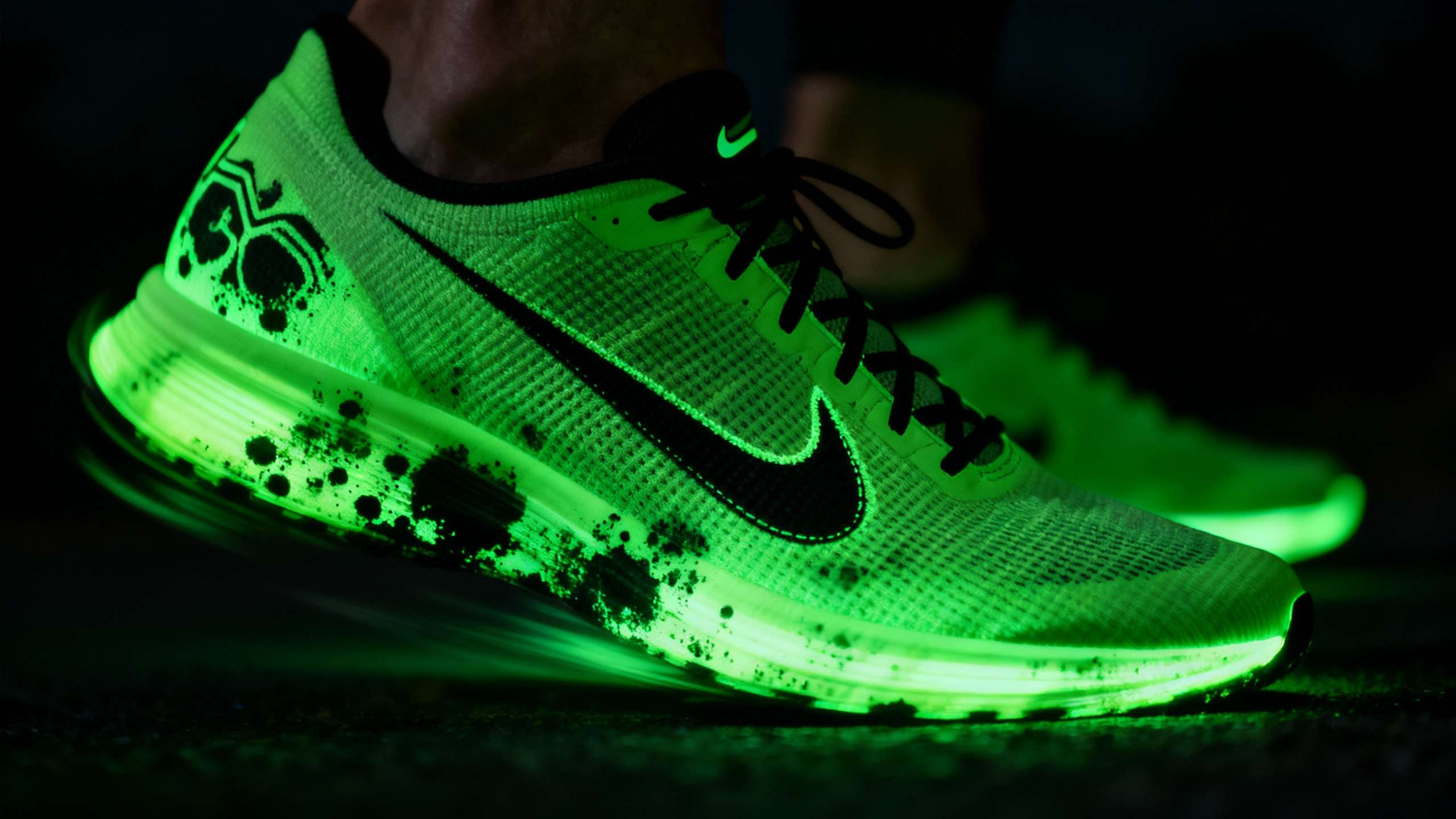 Glow in the dark fabric for runners